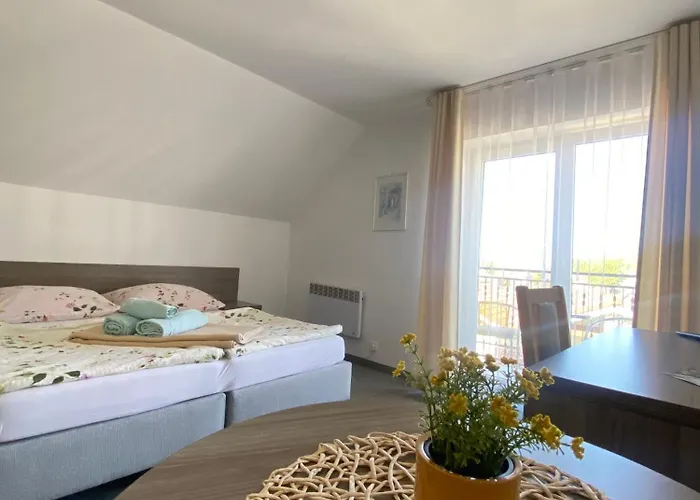 Dom Gościnny Wiki * Rewal